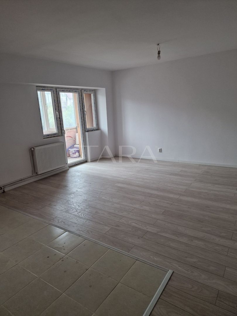 Apartament cu 3 camere și garaj în Baciu, zona Regal. - Poză 3