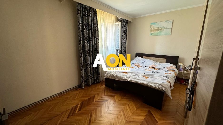 De vanzare apartament 3 camere, Cetate, zona B-dul Transilvaniei - Poză 3