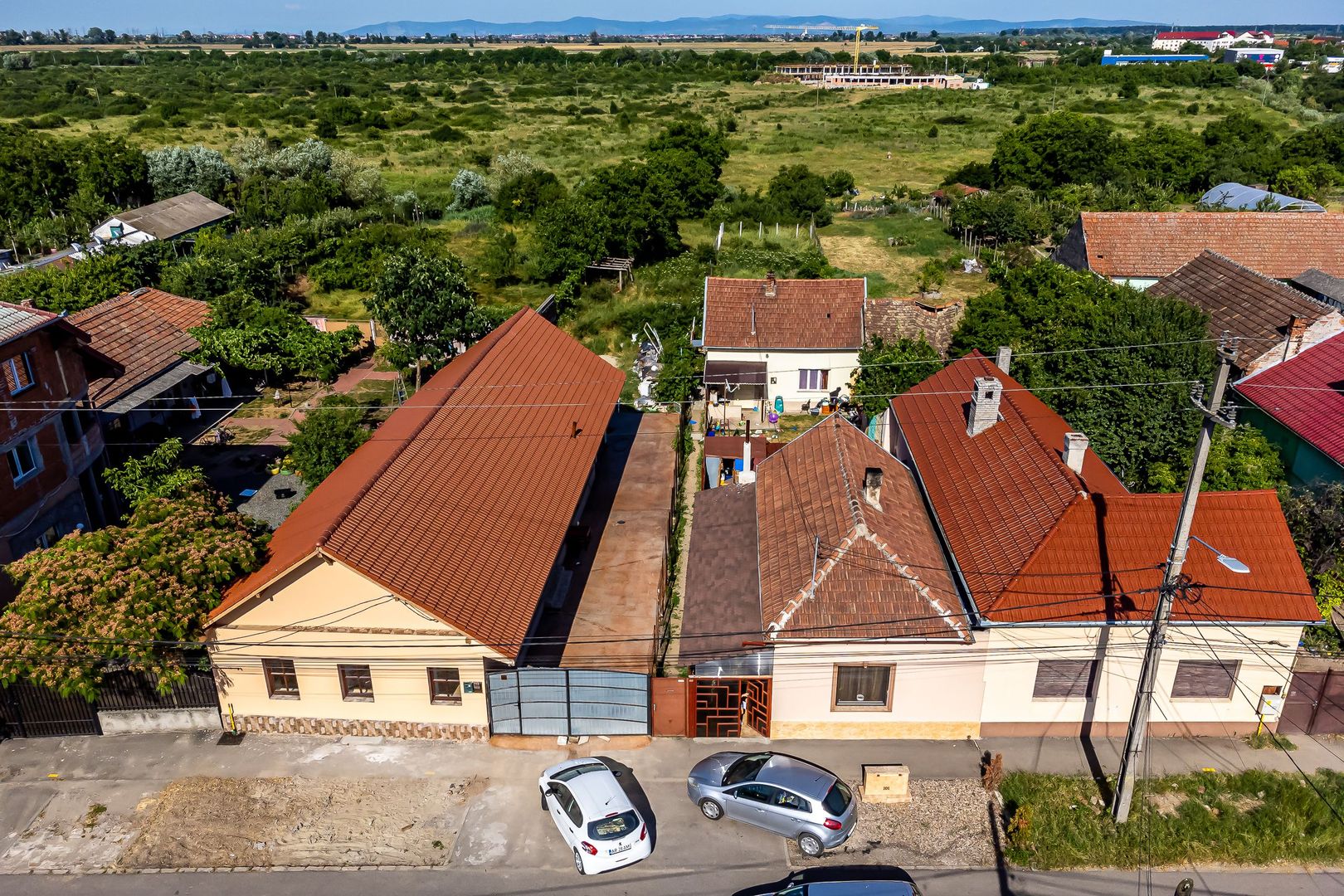 Casă pe strada Adam Muller Guttenbrunn - Poză 1