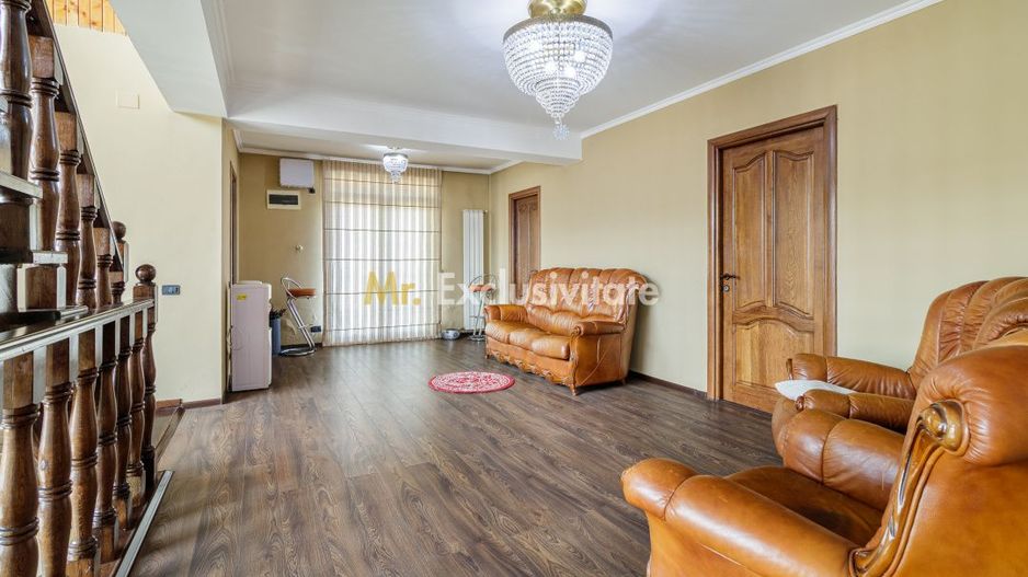 Vila impresionata 550mp util, 300mp teren - Poză 15