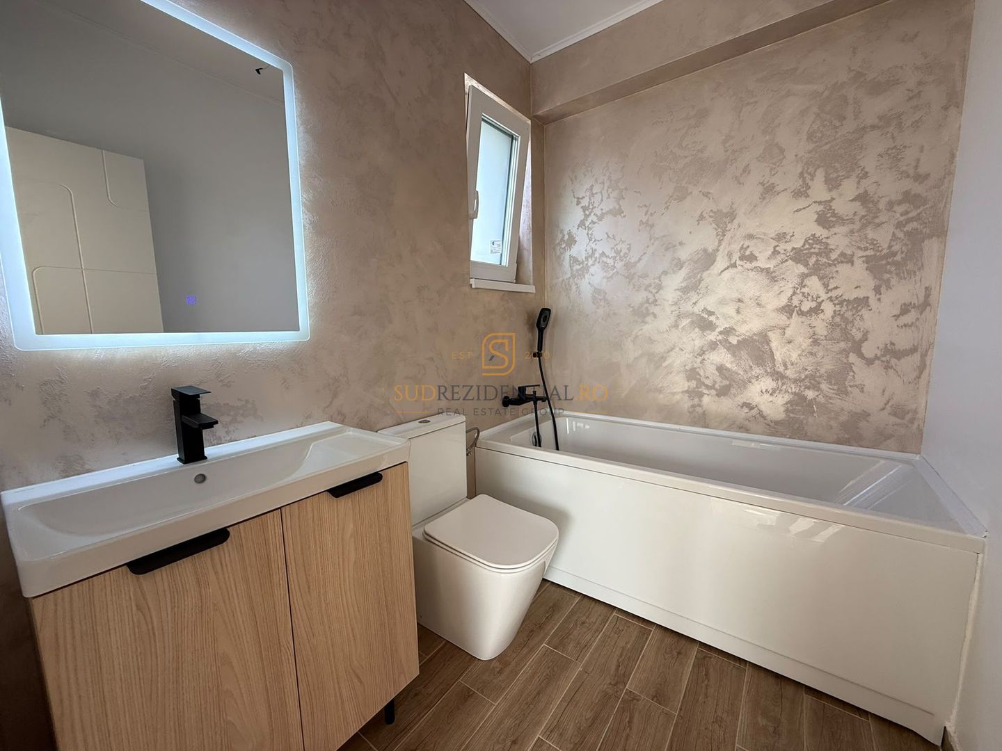 Casa 4 camere - curte 450 mp, str. Zanelor, Comuna Berceni, Ilfov - Poză 9
