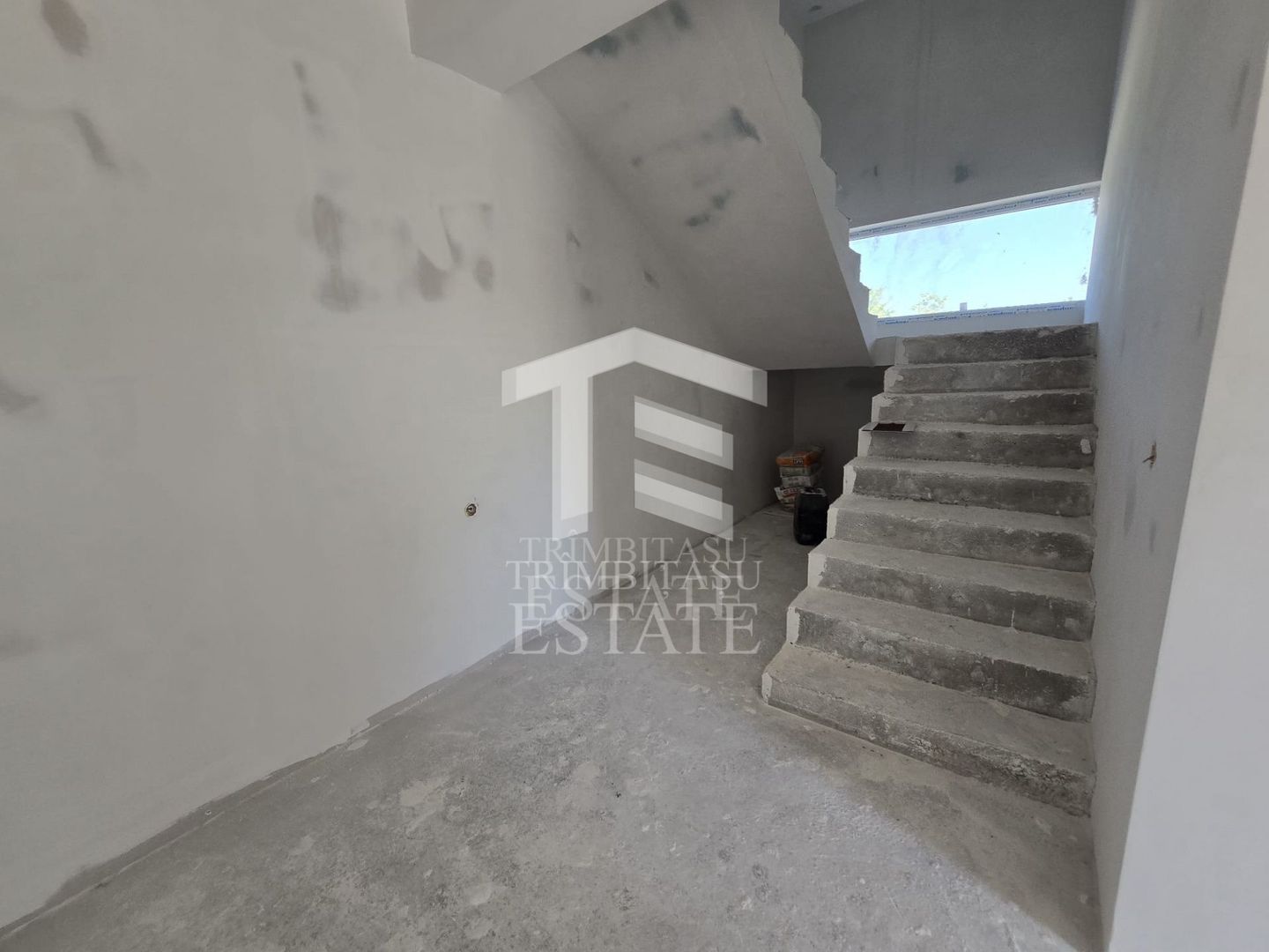 OVIDIU-POIANA- Vila tip duplex | terasa circulabila | gaz | curte - Poză 25