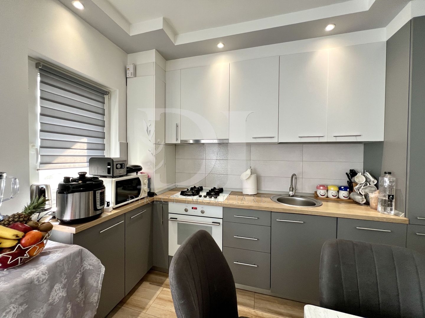 Apartament cu doua camere / Curte / Parcare - Poză 1