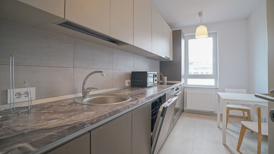 Coresi Urban Vibe | Apartament modern cu vedere directă la pietonală - Poză 7