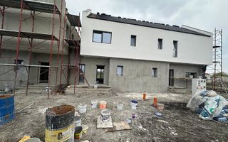 Triplex in Sacalaz |  Finisaje premium | 3 camere | Asfalt | 2 terase - Poză 1