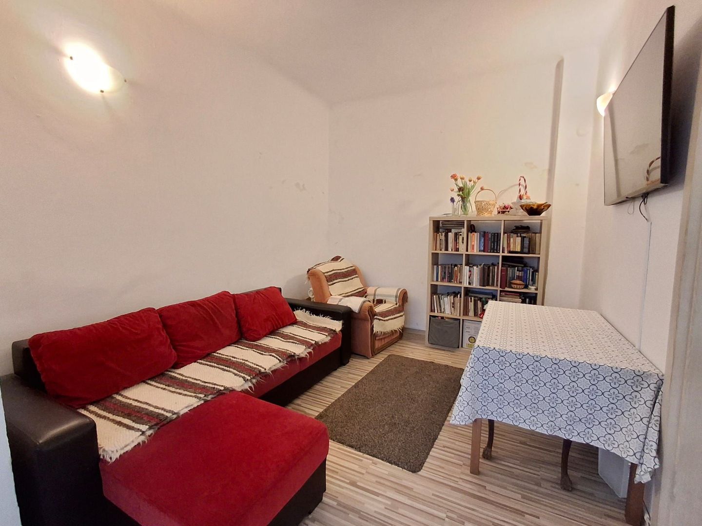 Casa de vanzare 3 camere Zona  Timpuri Noi - Poză 1