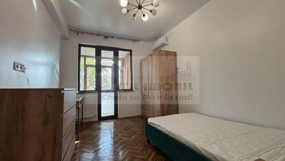 Apartament 3 camere UMF -CENTRU -699 EURO - Poză 3