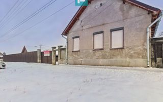 Casă  cu 2 corpuri total 4 camere în Nădab - Poză 1