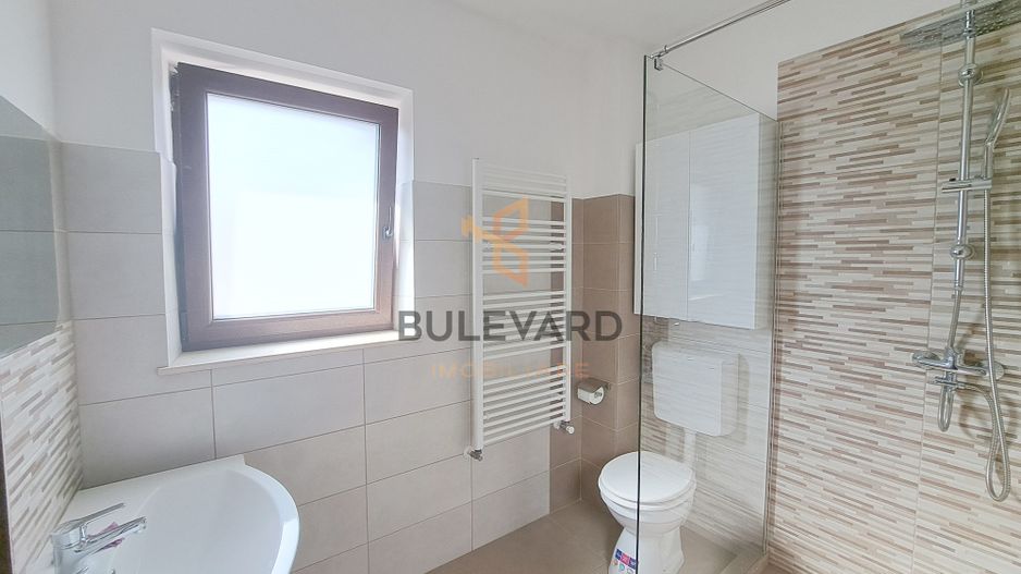 Casa tip duplex cu teren de  300 mp - Poză 5