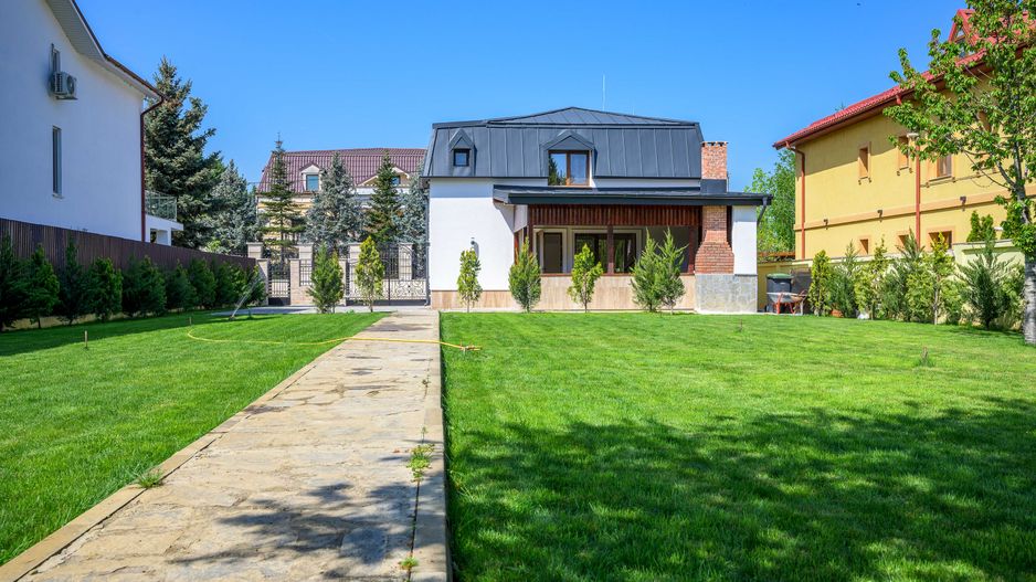 Vilă de inchiriat renovata recent, 1000 mp teren,  terasa de vara - Poză 3