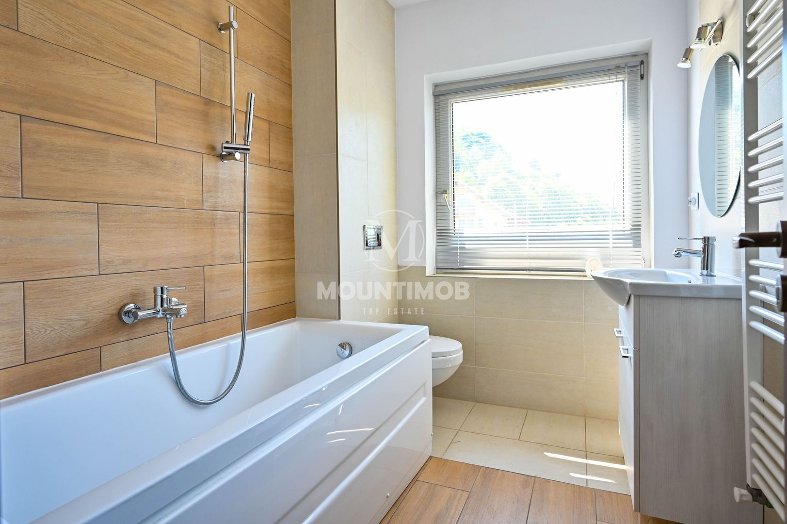 Pensiune la cheie, 13 camere, Randament ridicat, Cheile Rasnoavei - Poză 12