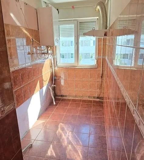 4 camere Dacia  etaj 3  centrala proprie - Poză 1