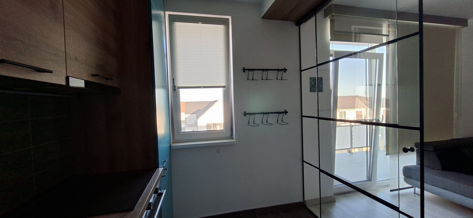 Apartament cu 3 camere, 2 bai si loc de parcare - Poză 14