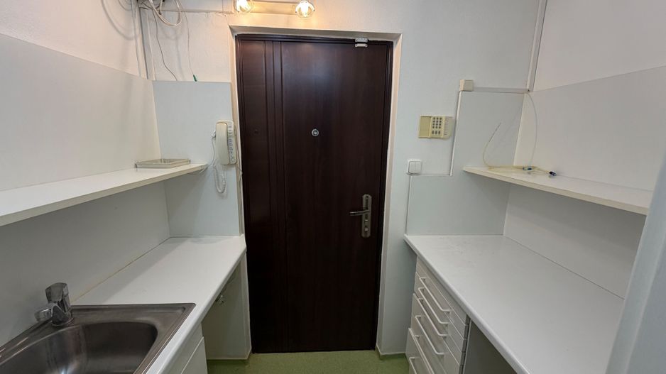 Spațiu parter cu destinație mixtă, zona fostă Lidia – 67 mp - Poză 17