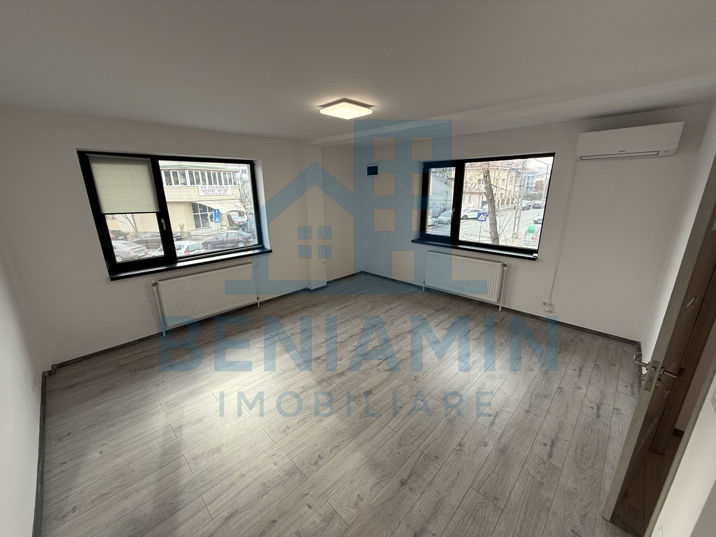 Spatiu Central - Nanterre - 111mp - trafic pietonal - Disponibil - Poză 4