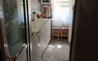 Apartament 2 camere semidecomandat, mobilat și utilat, Mircea cel Bătrân, etaj 1, orientare vestică - Poză 4