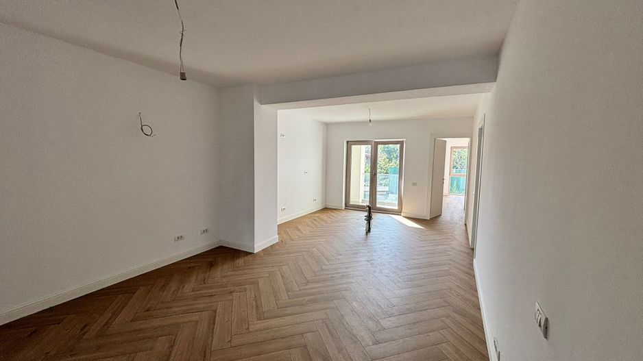 4 Camere I Spatios I Loc Parcare - Poză 5
