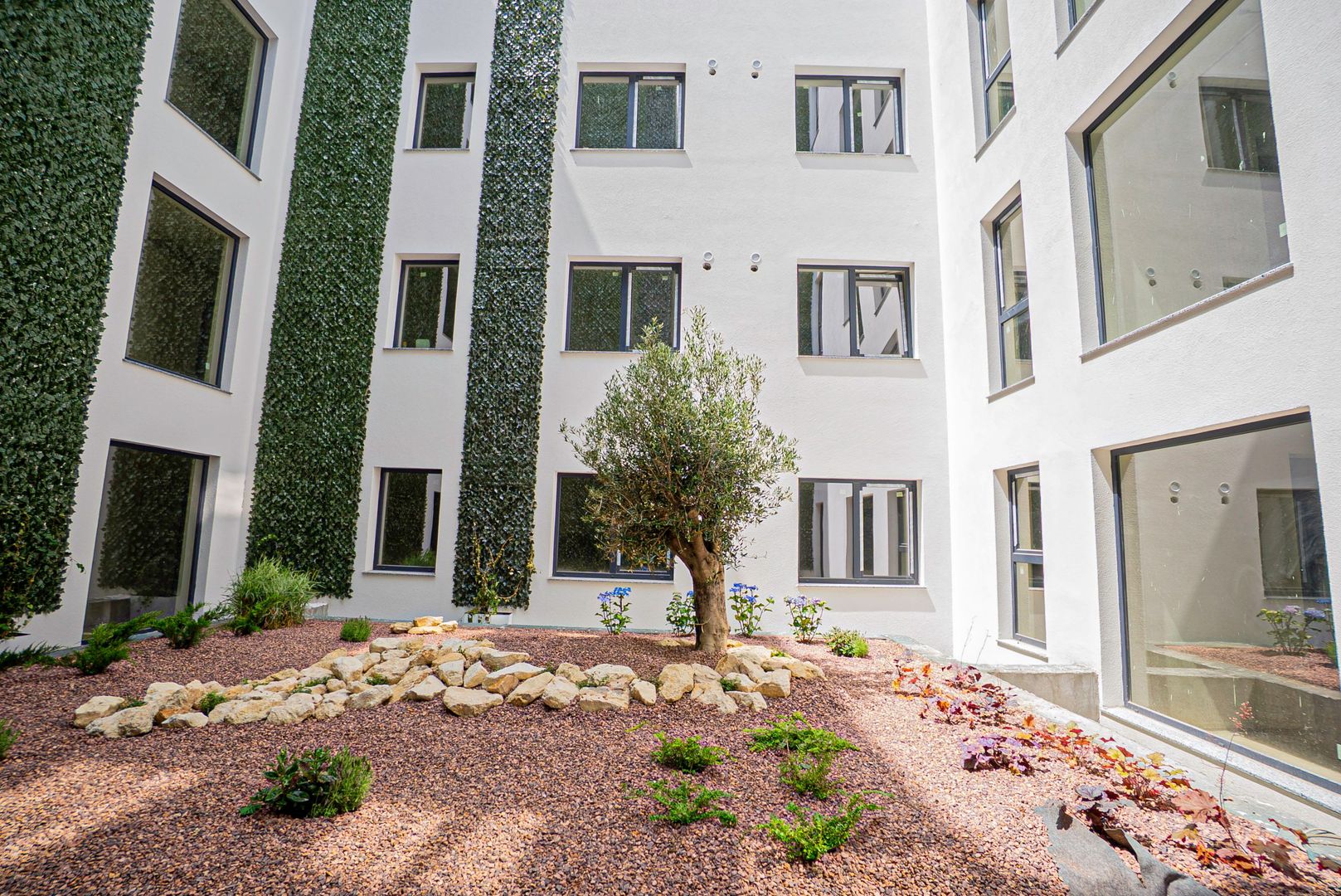 Tomis Nord -  Vanzare apartament decomandat cu 3 camere, bloc nou. - Poză 26
