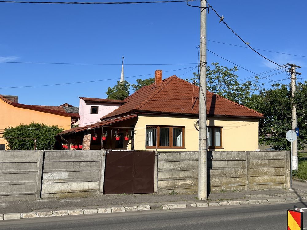 BRASADAS vinde 2 case cu teren 7 ari în zona CENTRALA. - Poză 1