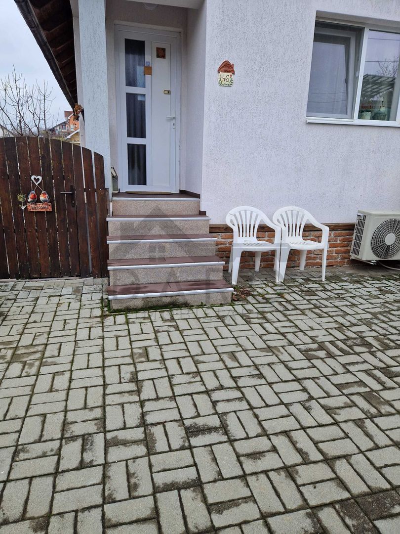 🏡 Casă de vânzare Livezeni | Curte proprie + terasă  170.000 € - Poză 3