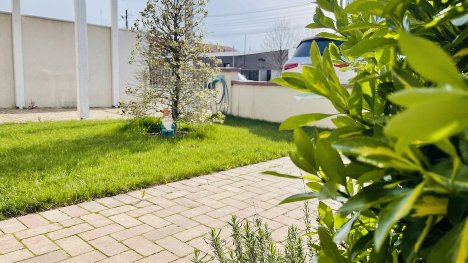 OFERTA REZERVATA - De inchiriat Casa cu Garaj - Segmentul Lux - Dumbravita - Poză 6