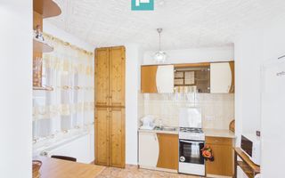 Casă renovată cu curte mare de închiriat în Rontău - Poză 8