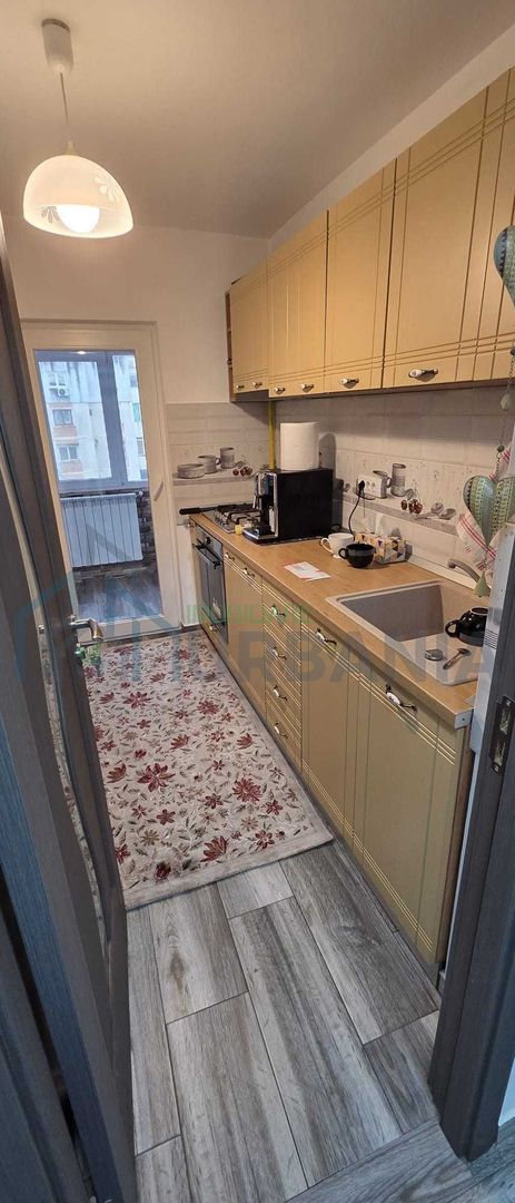 Inchiriez apartament doua camere in cartier Alexandru Cel Bun - Poză 6