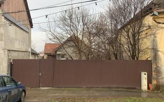  Casa cu teren generos de 1084 mp in centrul comunei Pischia, strada principala - Poză 1