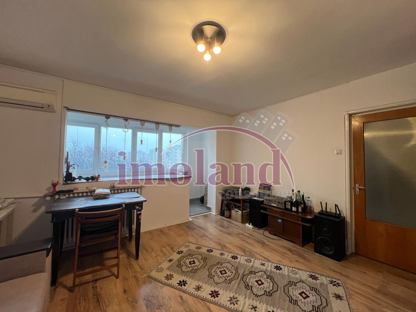 Vanzare - Apartament 3 camere - Aleea Compozitorilor - Poză 2