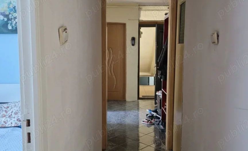 vanzare apartament 3 camere decomandat - Poză 3