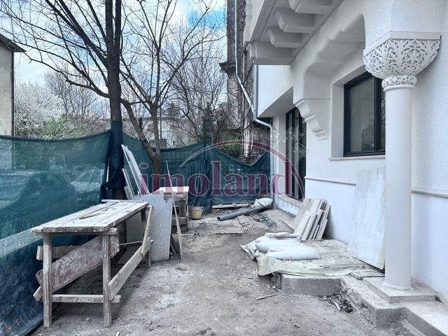 Imobil cu arhitectura unica - consolidat si renovat - Primaverii - Poză 10