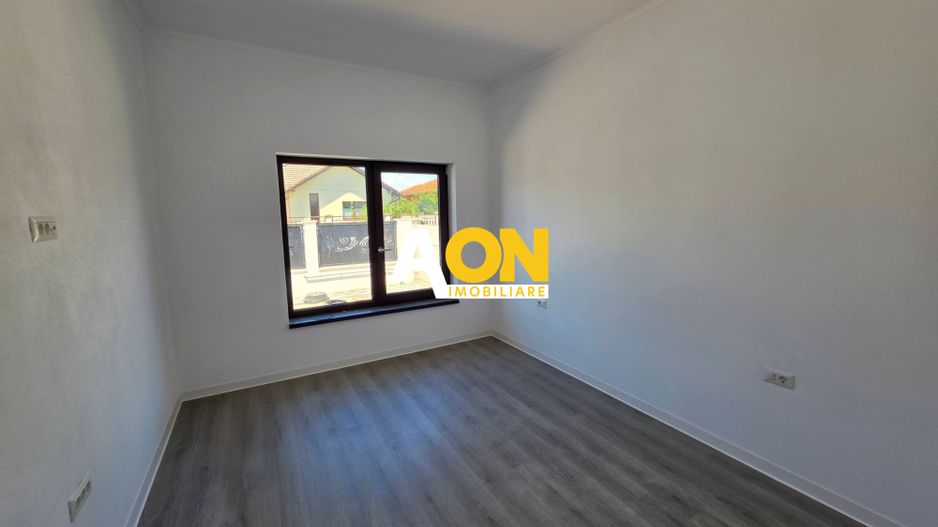 Casă 4 camere, 425 mp teren, panouri solare, cartier Orizont - Poză 14