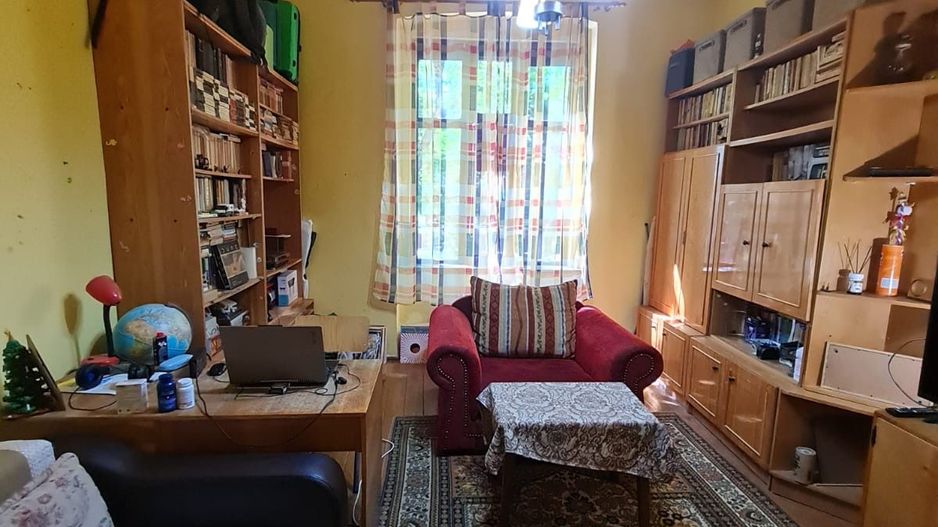 Apartament 2 camere,curte comuna/4 proprietari - Poză 9