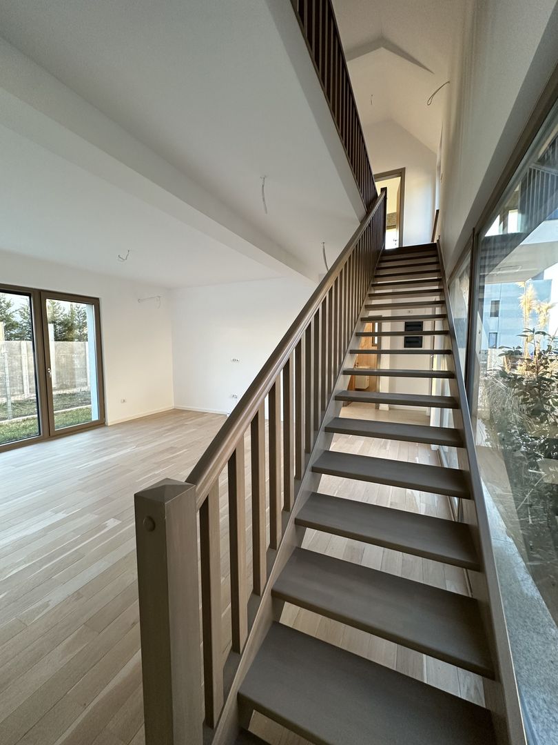 Casa cu 5 camere - Dumbarvita - Poză 6