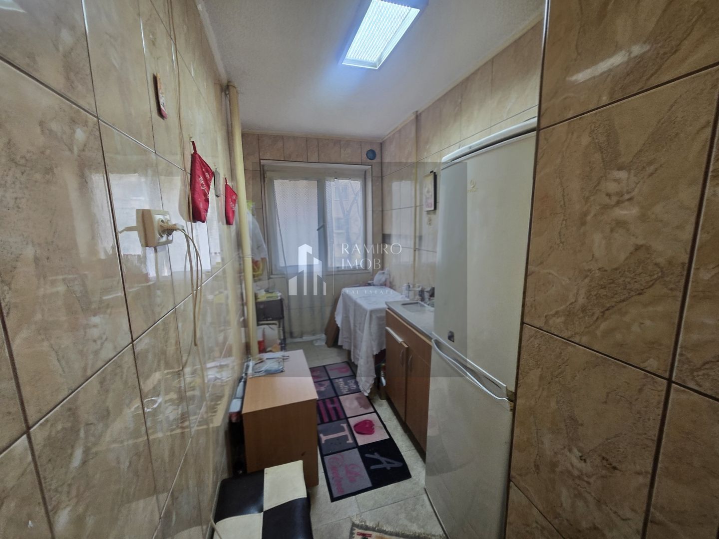 Apartament 2 camere  Bd C-tin Brancoveanu - Poză 3