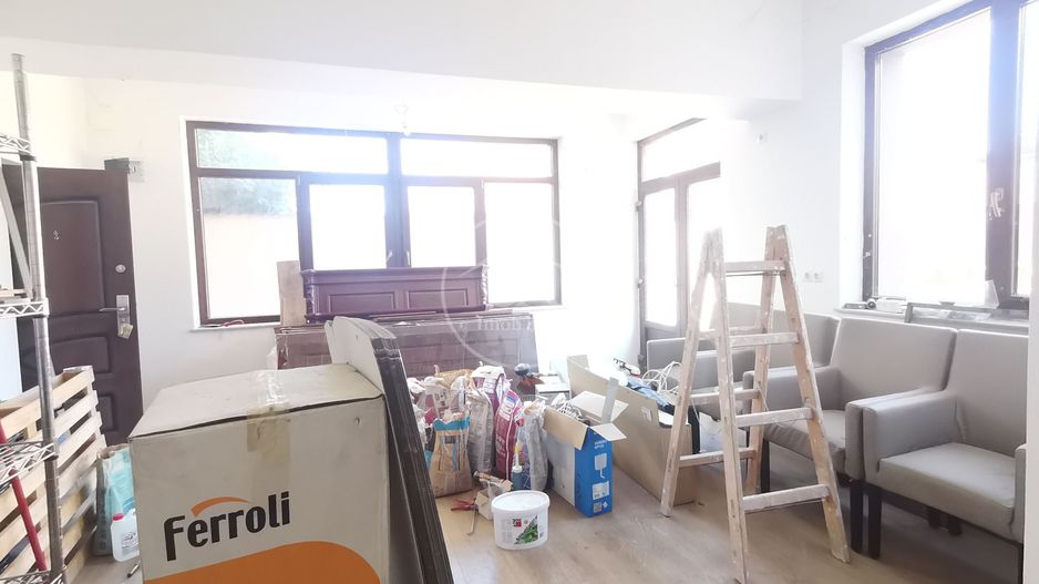 Casa de închiriat cu 7 camere în zona Dimitrie Cantemir, Oradea - Poză 11