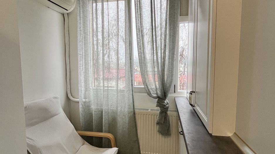 Studio bine compartimentat, parcare, complet mobilat, renovat, mutare imediata - Poză 9