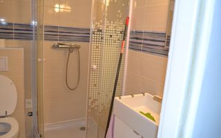 Studiou langa medicina cu scara interioara - Poză 2