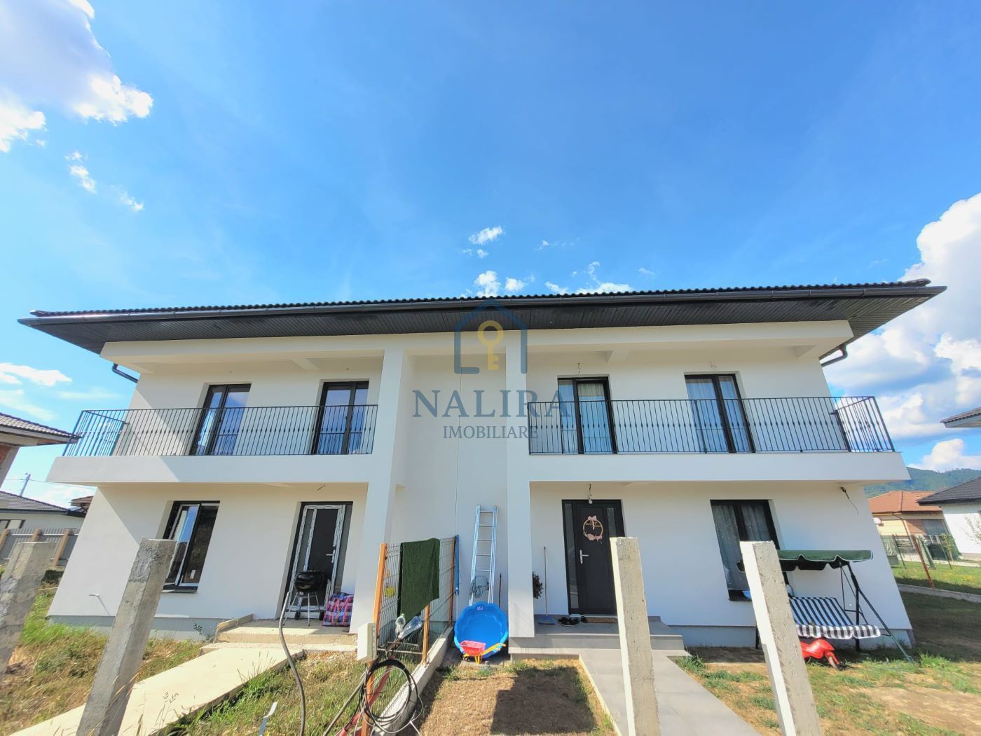 Duplex de vaznzare sat Sasar cartier nou de case spatioase - Poză 11