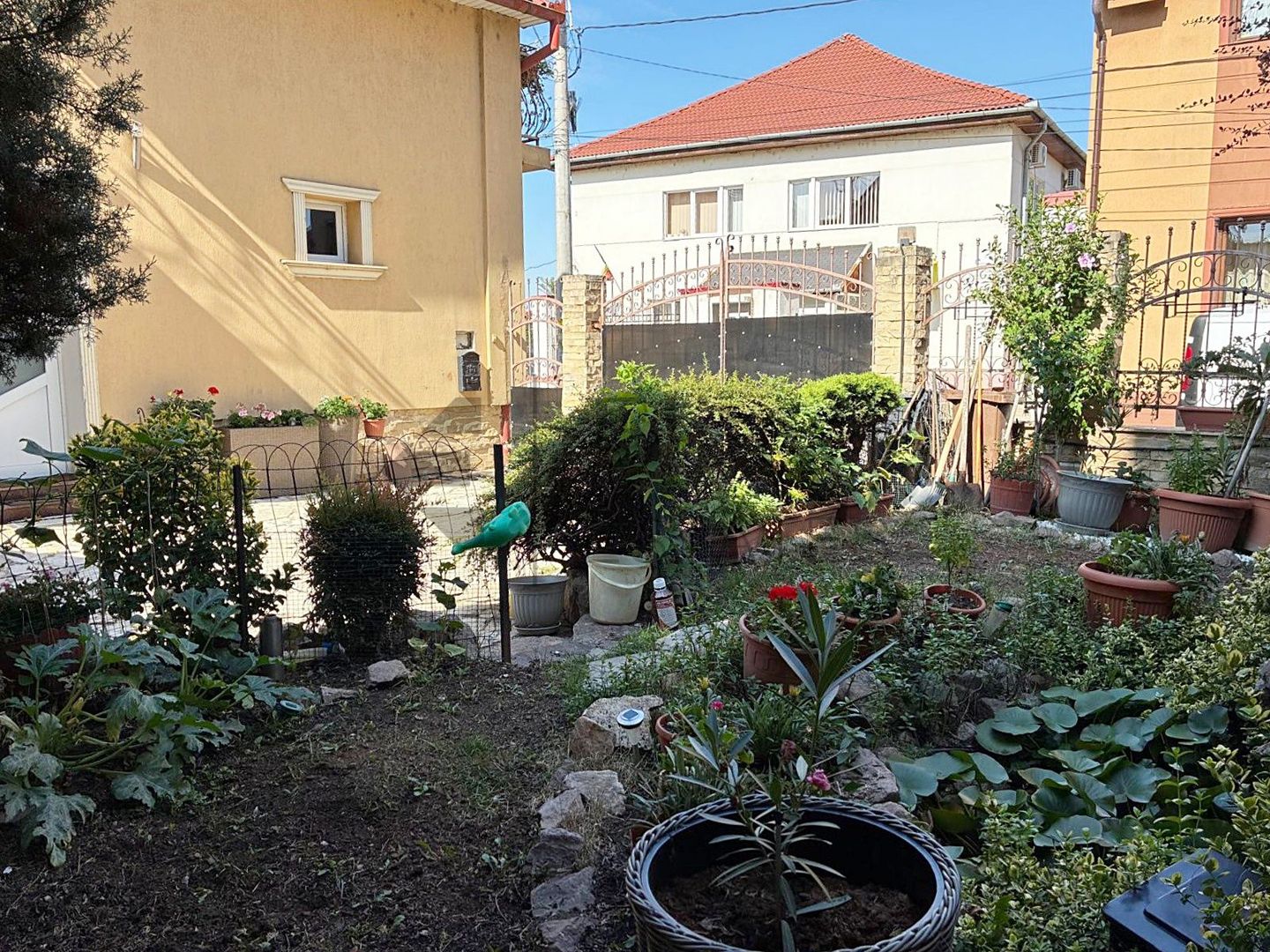 Casa singura in curte ultracentral in Oradea - Poză 18