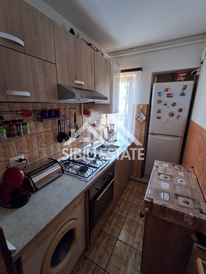 Apartament cu 2 camere 37 mp etaj 2 mobilat și utilat în zona Luptei - Poză 8