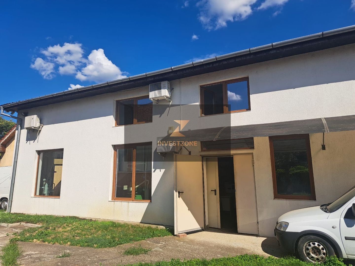 Proprietate 450 mp pe Calea Clujului cu teren de 787mp in Oradea - Poză 1