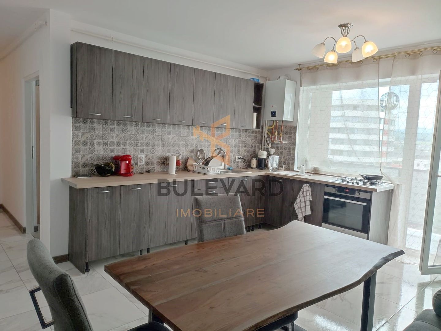 Apartament 3 camere + parcare, zona Metro! - Poză 3