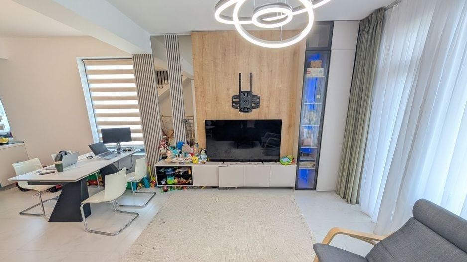 De vanzare | Casa 4 camere | 3 bai | Tunari - Poză 1