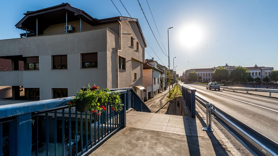 PREȚ NOU! Apartament cu 3 camere & curte | zona Malul Mureșului - Poză 11