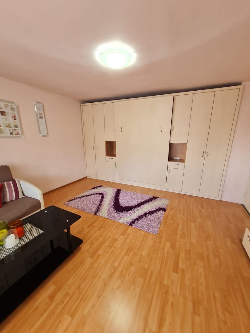 La 10 minute de Piața Unirii - Poză 17