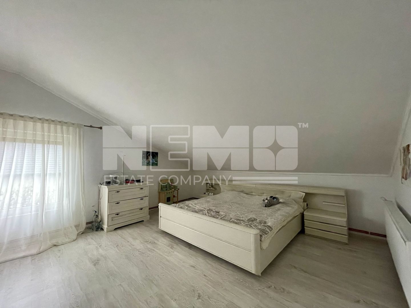 CASA 5 CAMERE | ZONA CENTRALA SAT | COMPLET UTILATA | VOITINEL - Poză 12