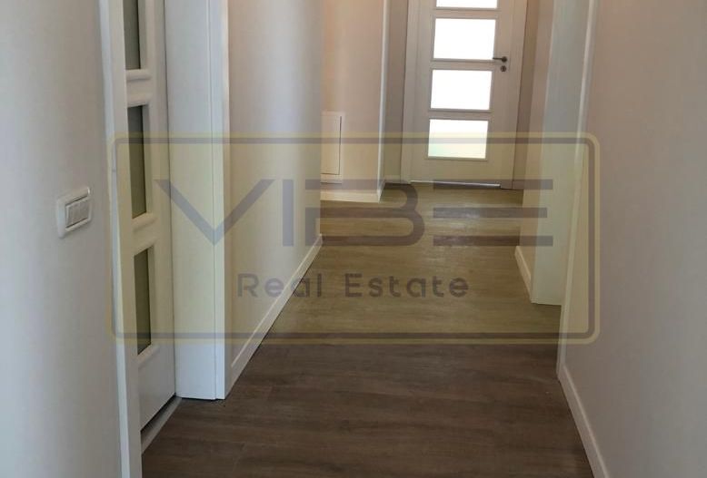 Apartament NOU 3 camere 2 bai, parcare privata zona  Copou - Poză 4