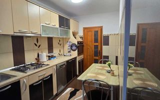 Inchiriez Apartament 2 camere centru deal - Poză 2