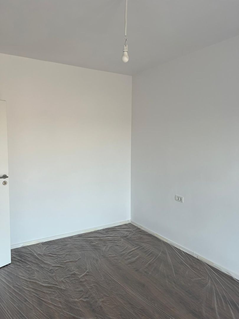 Apartament cu 3 camere de vânzare în Mosnita Noua - Poză 4